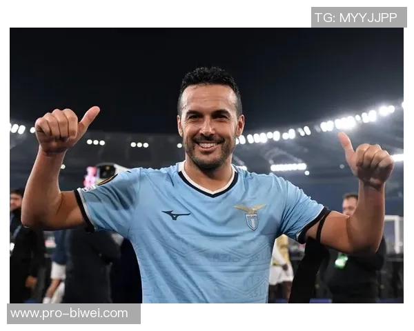 足球后卫球星的崛起与影响力分析：他们如何改变比赛格局与战术理念