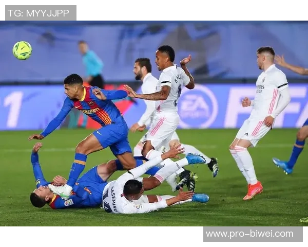 西甲足球图片展现激情与荣耀的瞬间，感受西班牙足球的魅力与风采